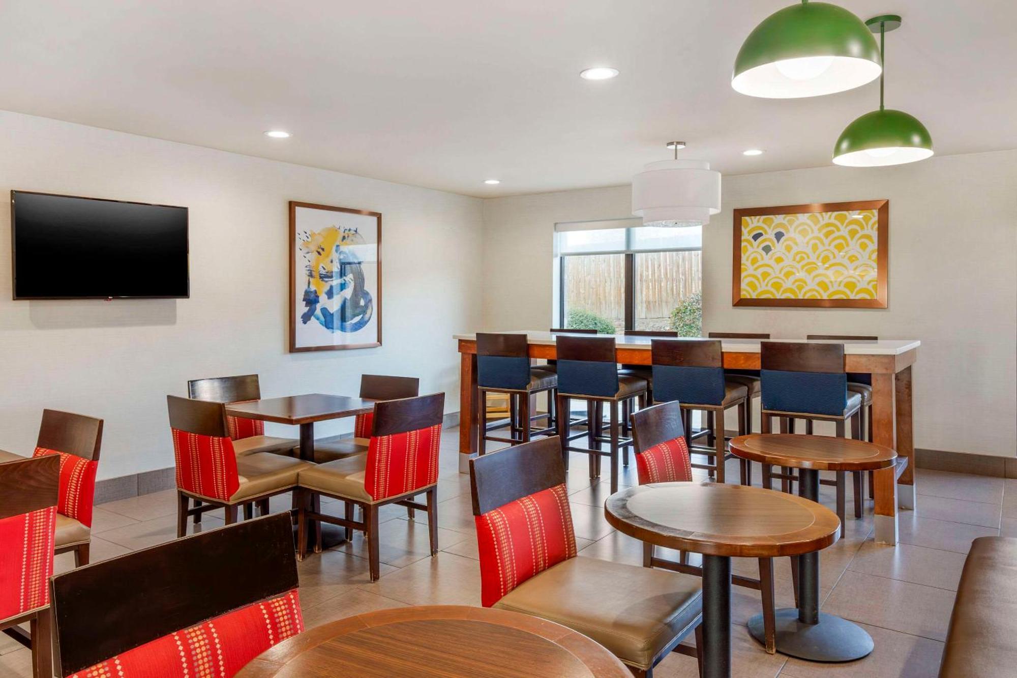 Comfort Suites Whitsett - Greensboro East Bagian luar foto